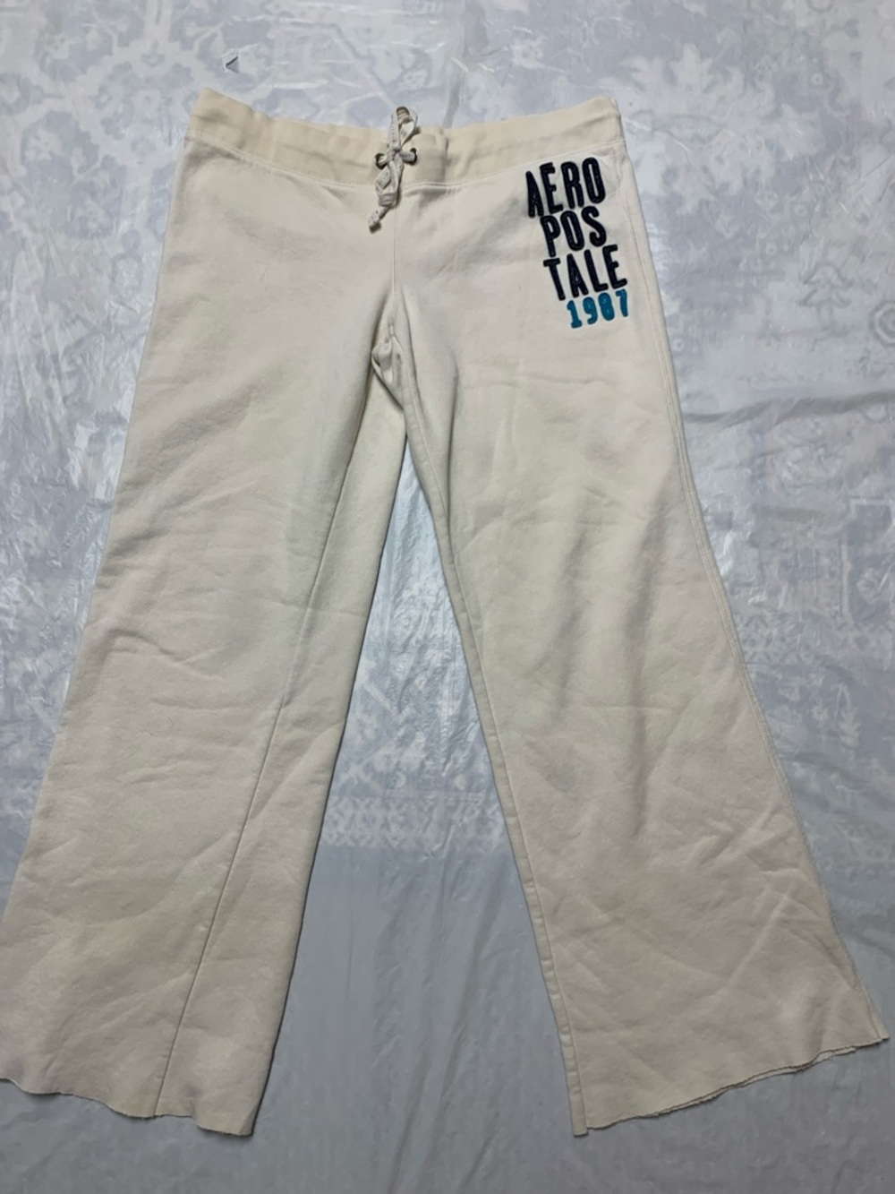 Aeropostale Vintage Y2K Low Rise Cream Logo Sweatpants Size Large